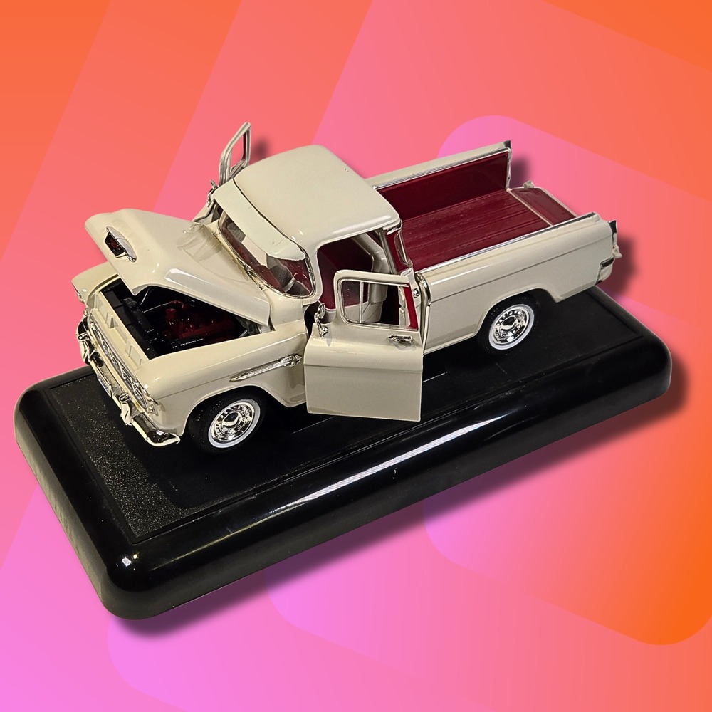 RARE 1955 Chevrolet  Chevy 3100 CAMEO Pickup 1/18 ERTL American Muscle Diecast!